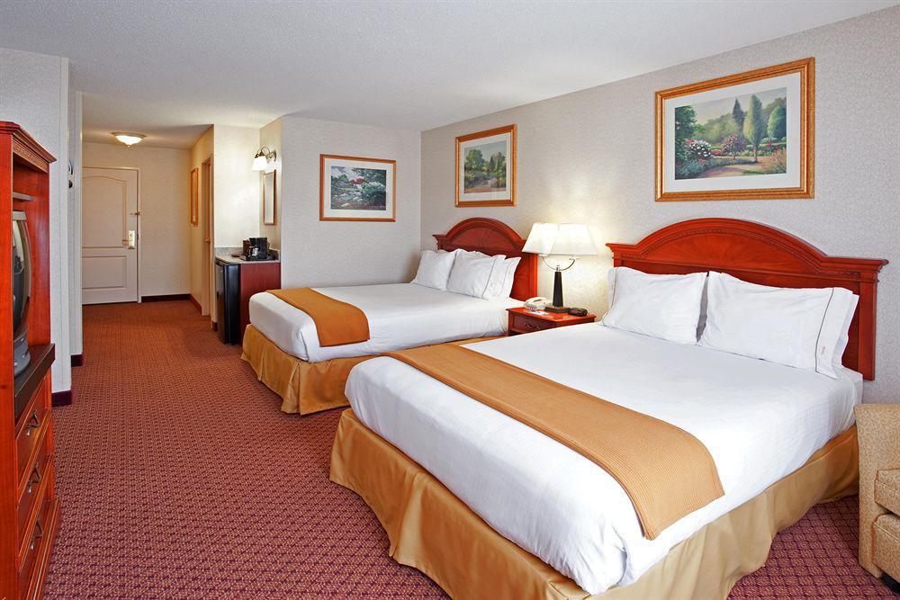 Holiday Inn Express & Suites - Sharon-Hermitage, An Ihg Hotel West Middlesex Oda fotoğraf