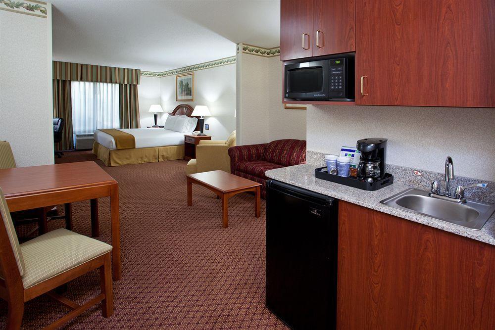 Holiday Inn Express & Suites - Sharon-Hermitage, An Ihg Hotel West Middlesex Dış mekan fotoğraf